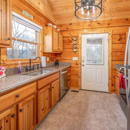 Over The Mountain - Smoky Mountain View Cabin Sevierville Dış mekan fotoğraf
