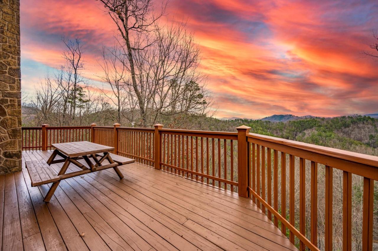 Over The Mountain - Smoky Mountain View Cabin Sevierville Dış mekan fotoğraf