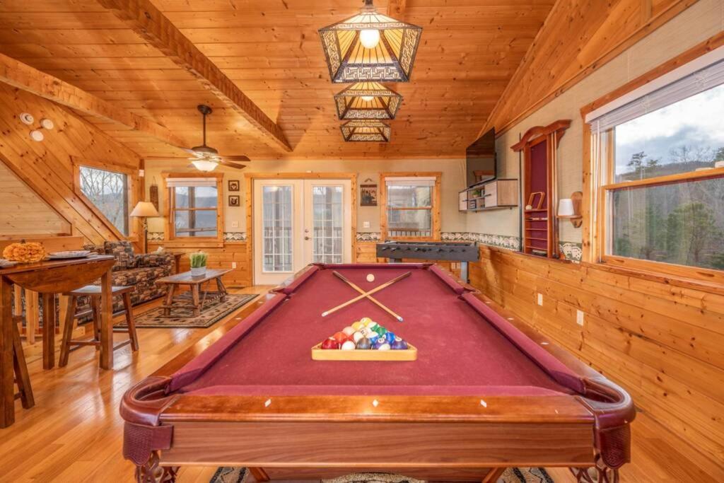 Over The Mountain - Smoky Mountain View Cabin Sevierville Dış mekan fotoğraf